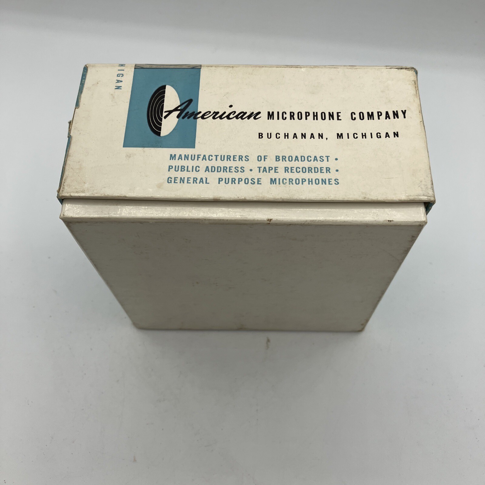 American Microphone Company 39A-848 White Square Plastic Handheld Wired