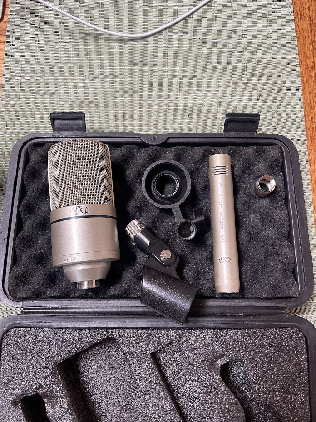 MXL 990/991 Dynamic & condenser Microphone Set XLR Hard Case Mountable Champagne