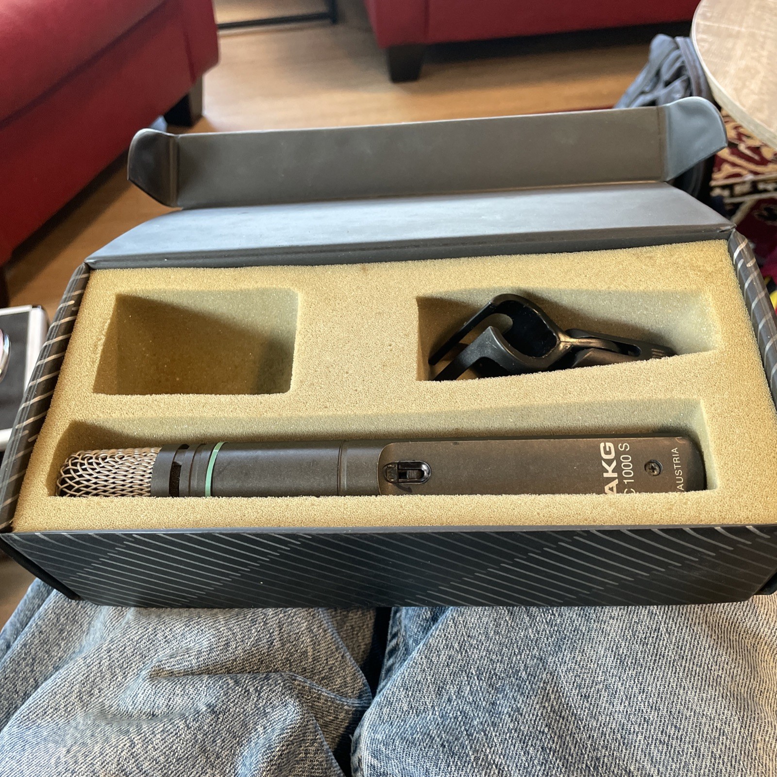 AKG C1000S Condenser Microphone Black Battery Powered C-1000 S U279967
