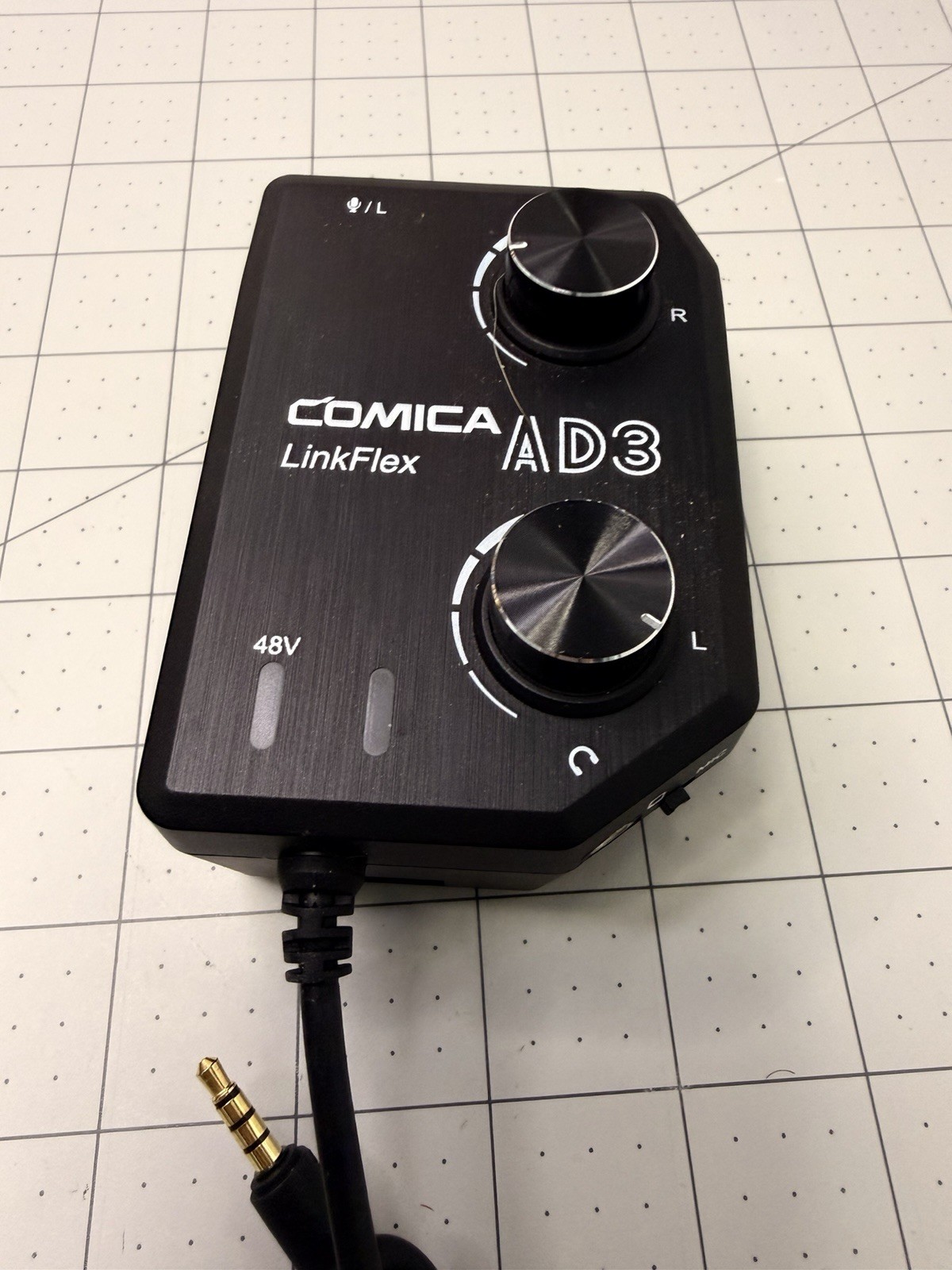 Comica LinkFlex AD3 2-Ch XLR 3.5mm Microphone Audio Mixer Preamp Adapter