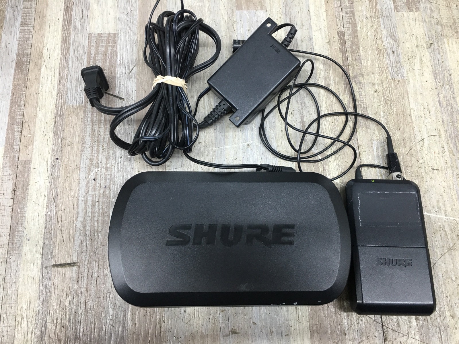 Shure PG4 Wireless Receiver k7 590-602MHz with PG1 Transmitter Headband Mic