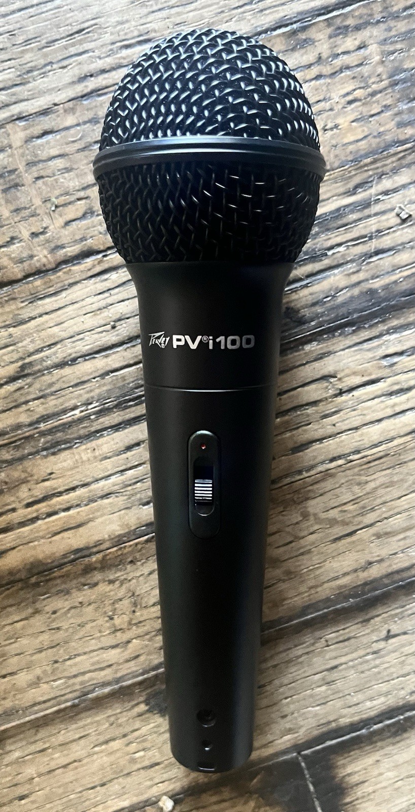 Peavey PVI100 Cardioid Microphone HiZ With Bag