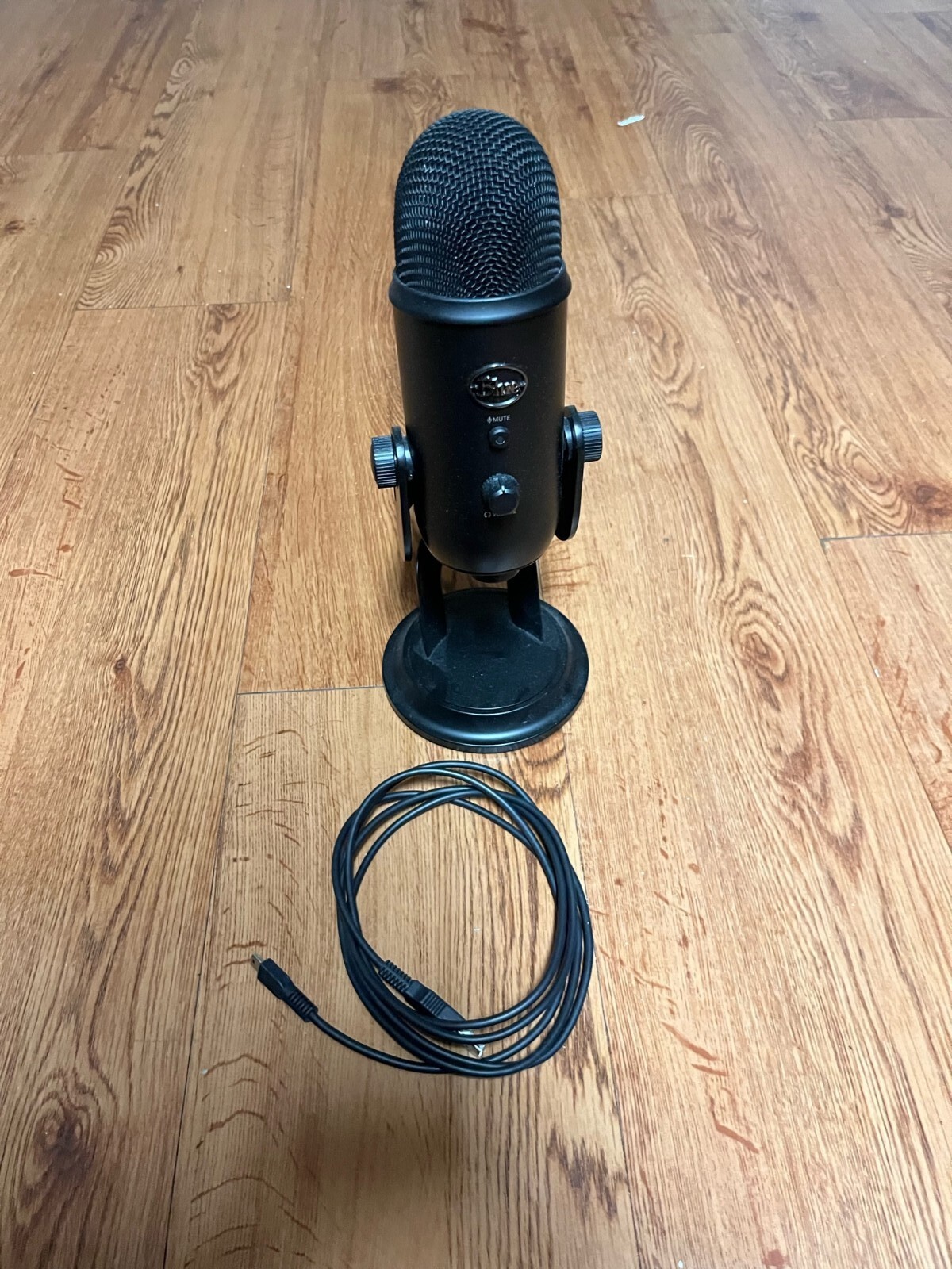 Blue Microphones Yeti X USB Microphone – Black