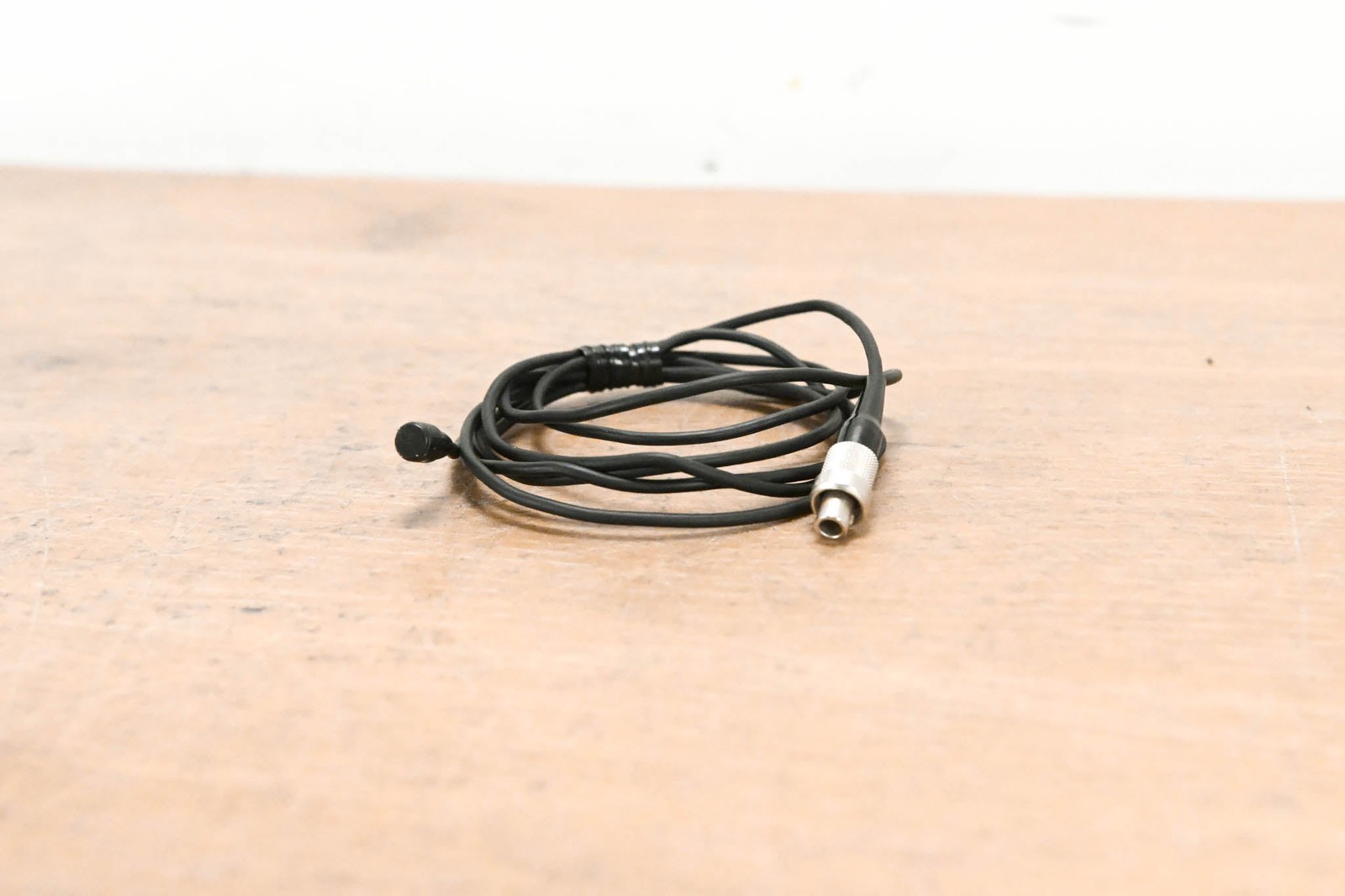 Sennheiser MKE 2 Lavalier Lapel Mic w/ 3-Pin Lemo Connector – Black CG012WR