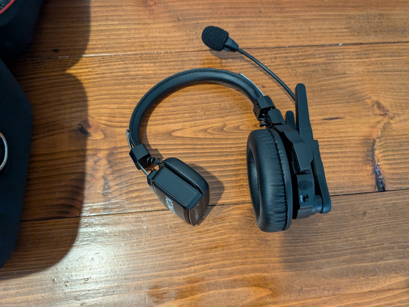 SYNCO XTALK XPRO5 Wireless Intercom Headset 2.4GHz System 5 Person 500m/1640ft