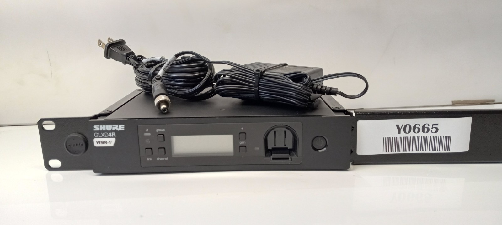 SHURE GLXD4R Z2 2.4 GHz Digital Wireless Microphone Receiver WMR-102 w/Adapter