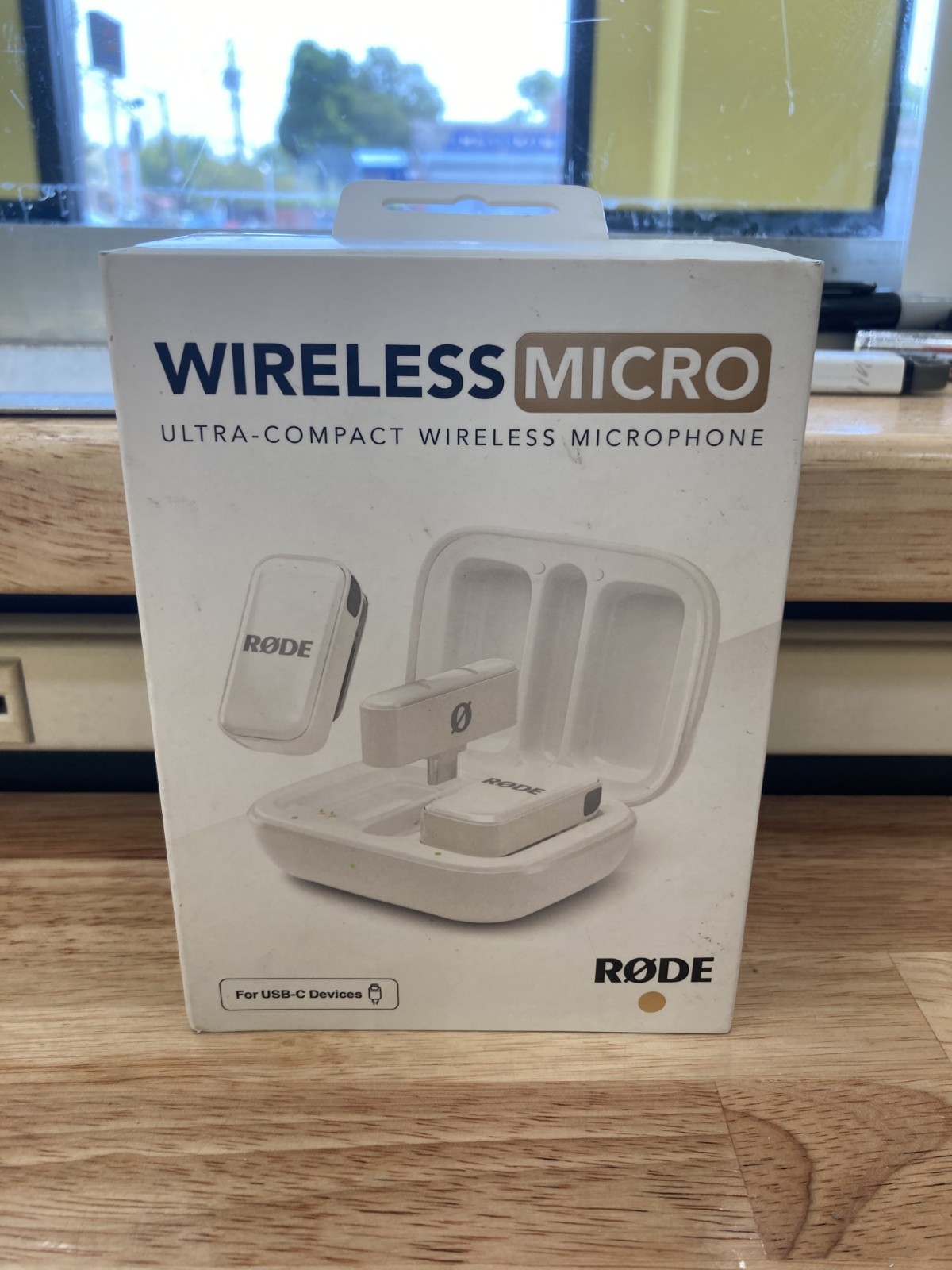 RODE Wireless Micro 2-Person Ultracompact Wireless Microphone System (White)