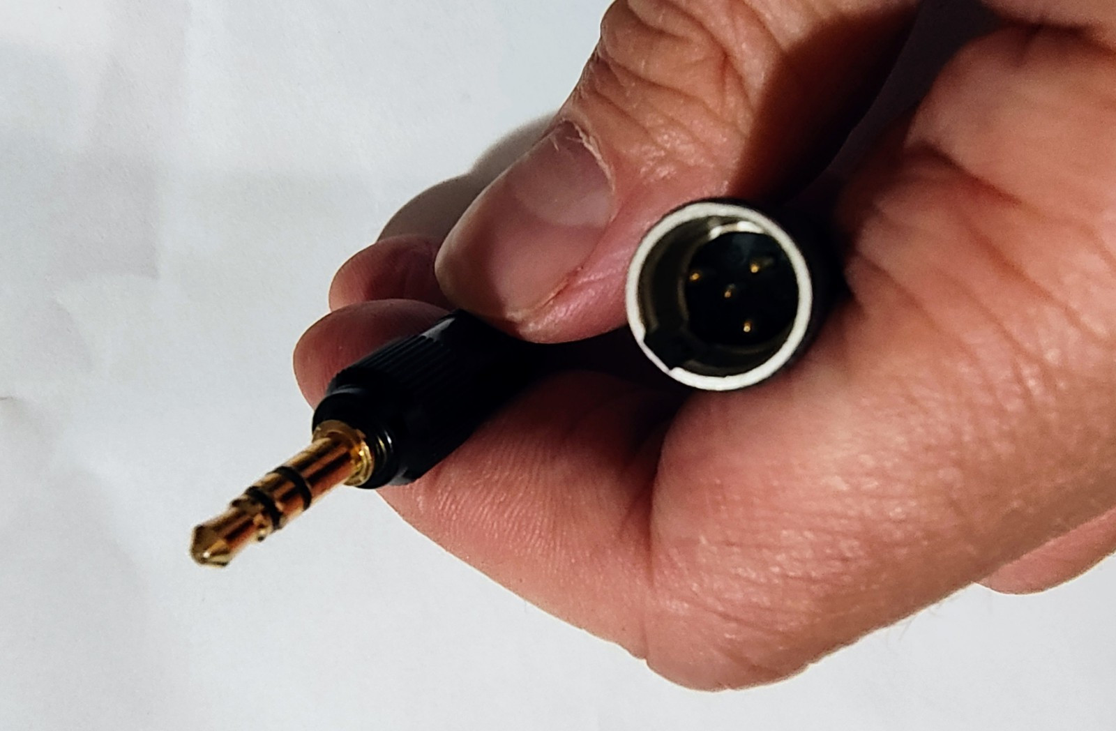 Adapter TA4F To 3.5mm For Shure Microphone To Sony UWP UTX B40UTX B03