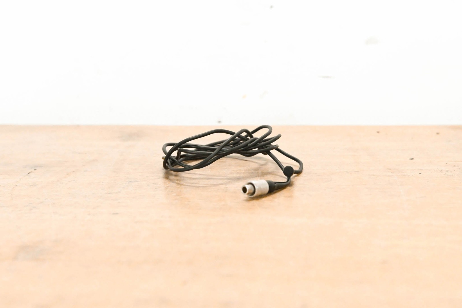 Sennheiser MKE 2 Lavalier Lapel Mic w/ 3-Pin Lemo Connector – Black CG012WN