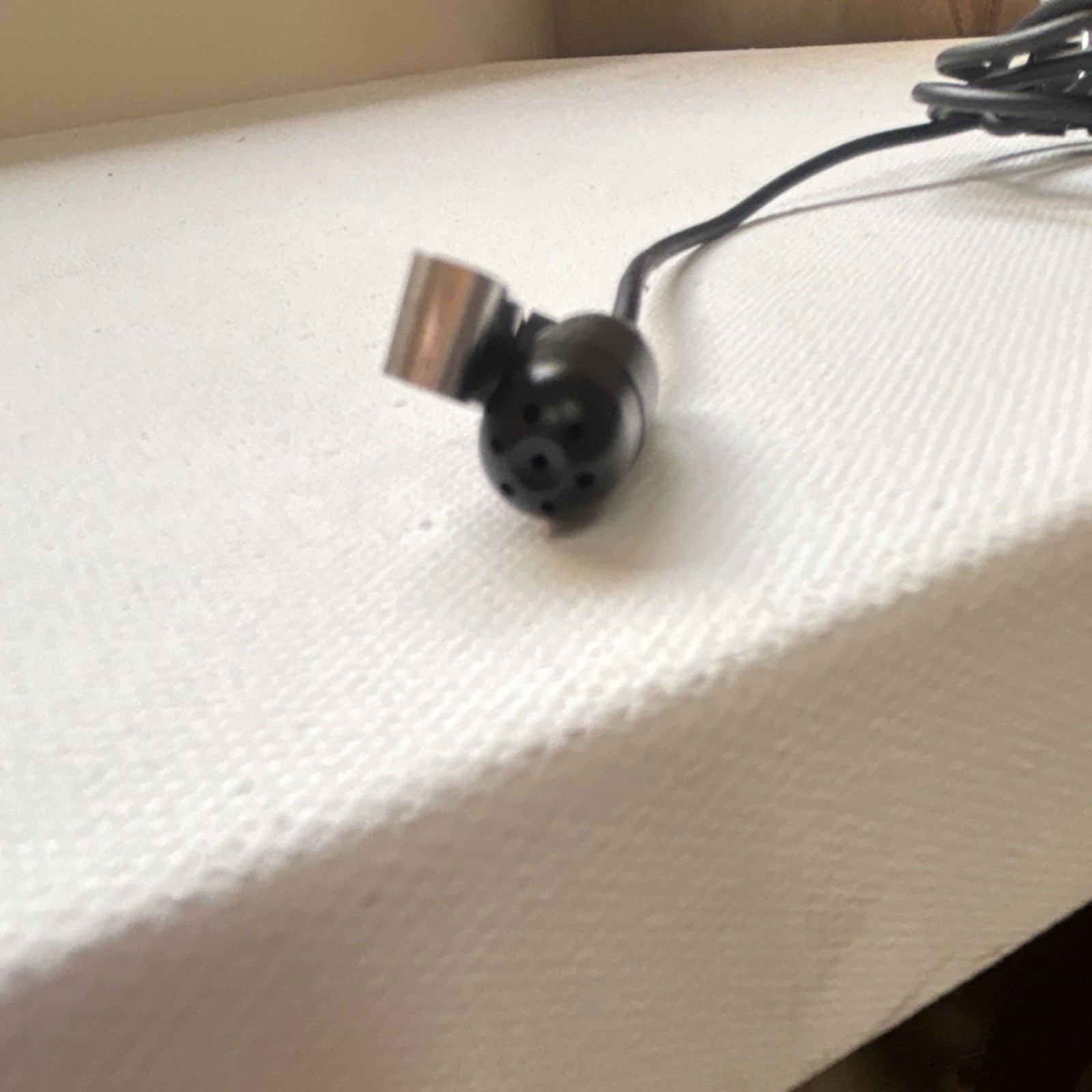 Sony Lavalier Lapel Microphone Wired 3.5mm (1/8 in) TRS Clip Black