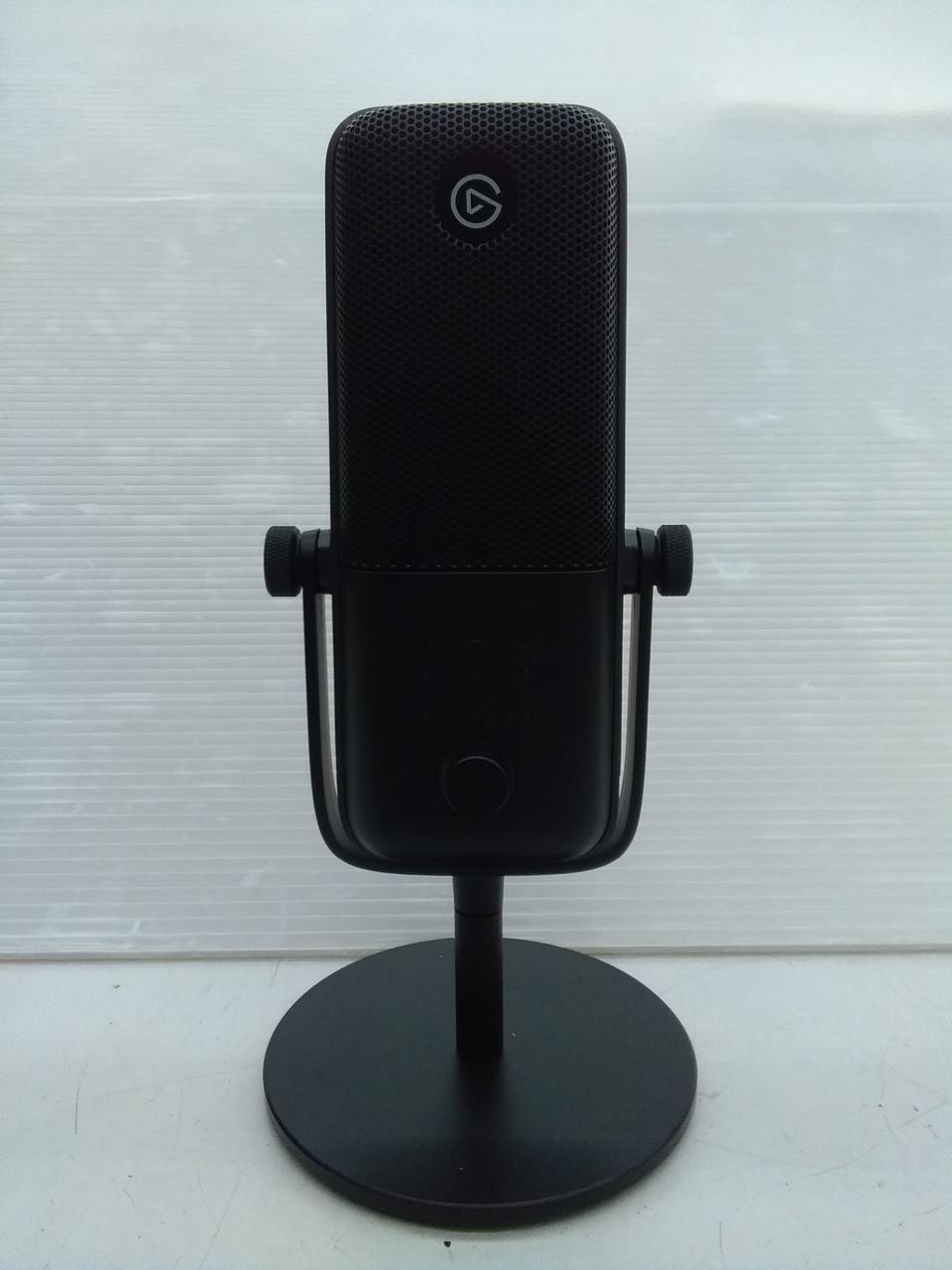 Elgato WAVE 3 Condenser Microphone Kit Pop Filter Shock Mount Used