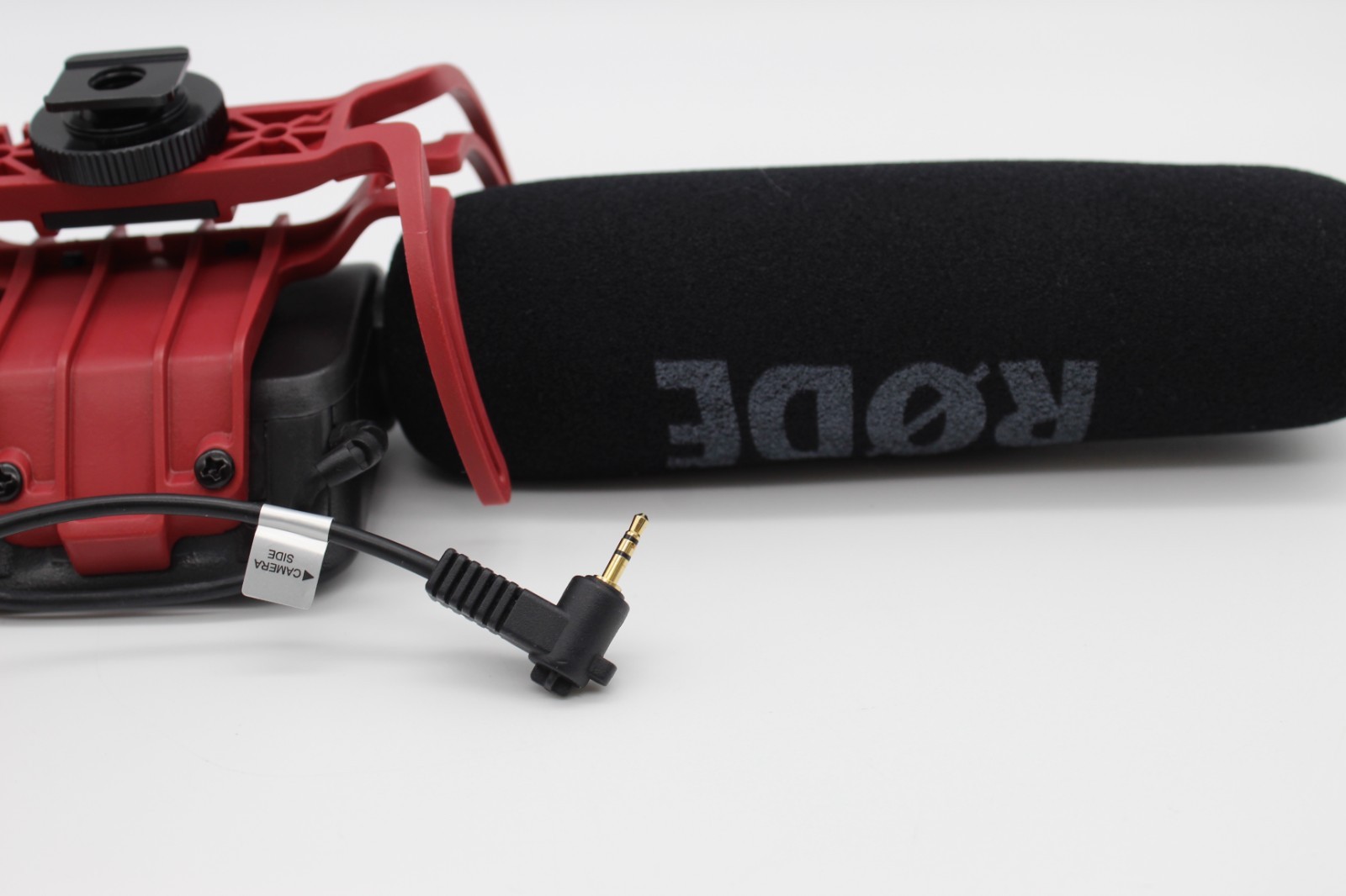 RØDE VideoMic On-Camera Shotgun Microphone w/ Rycote Shock Mount & 3.5mm Cable