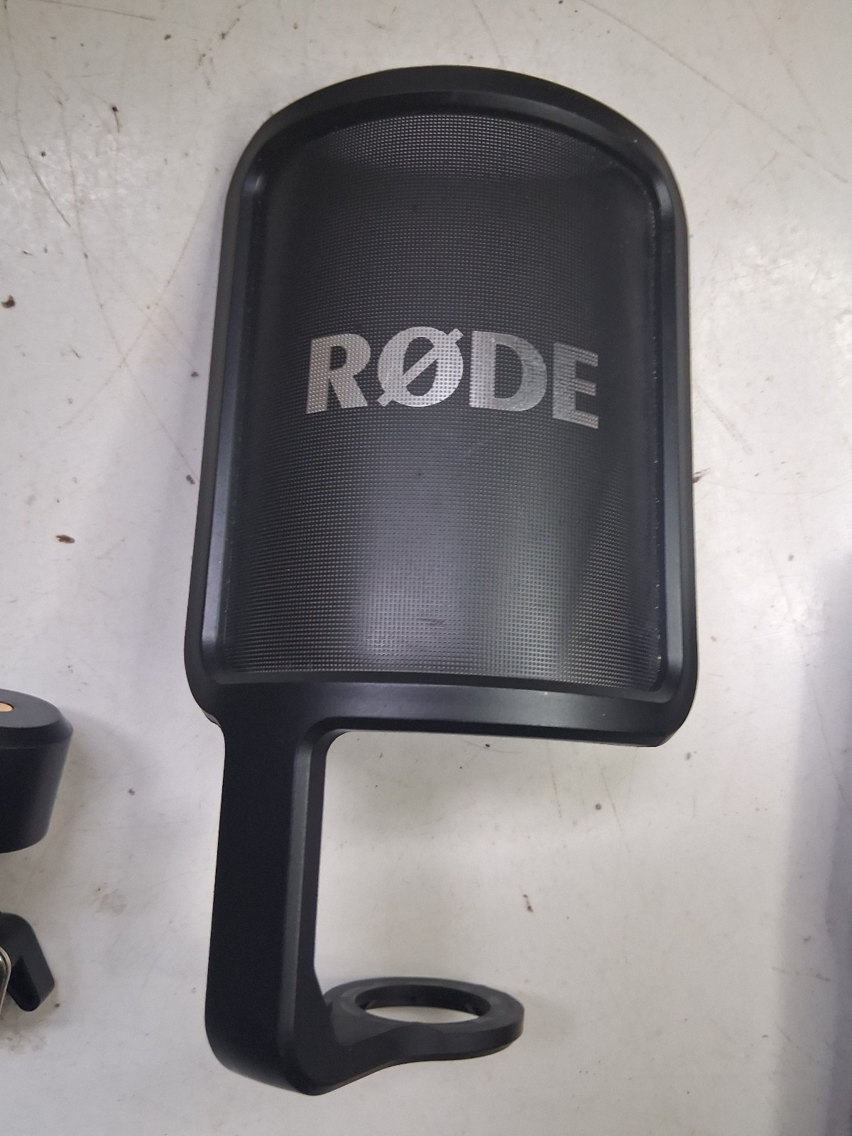 RØDE NT-USB Studio-quality Condenser USB Microphone W/Stand. Missing Clamp