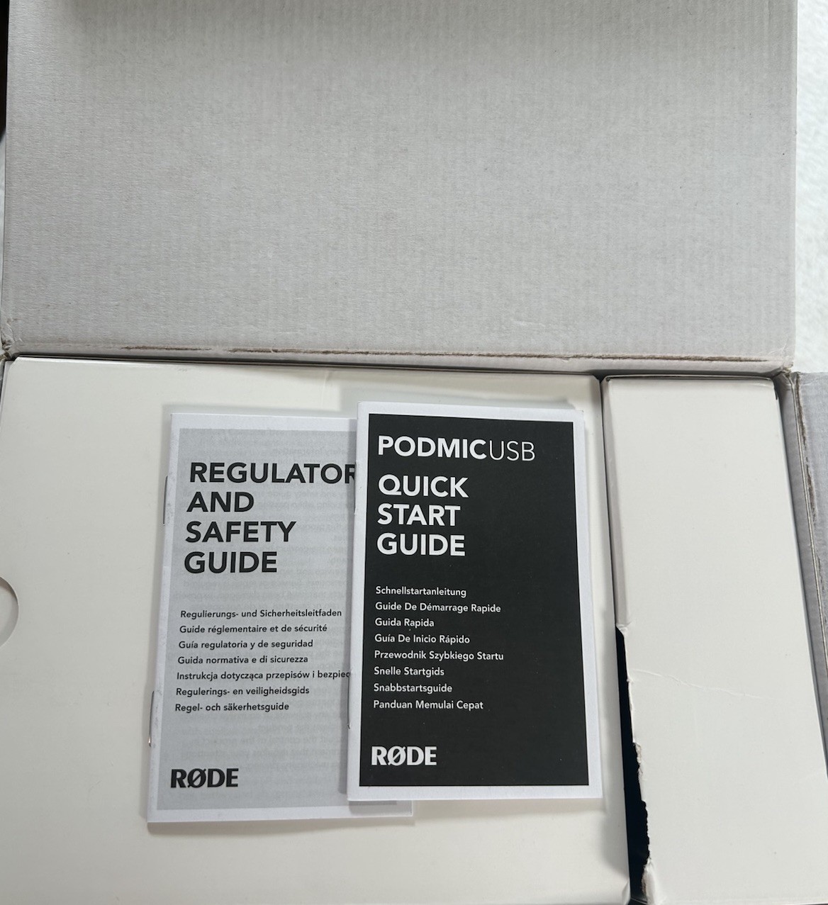 RODE PodMic USB and XLR Dynamic Broadcast Microphone New Open Box