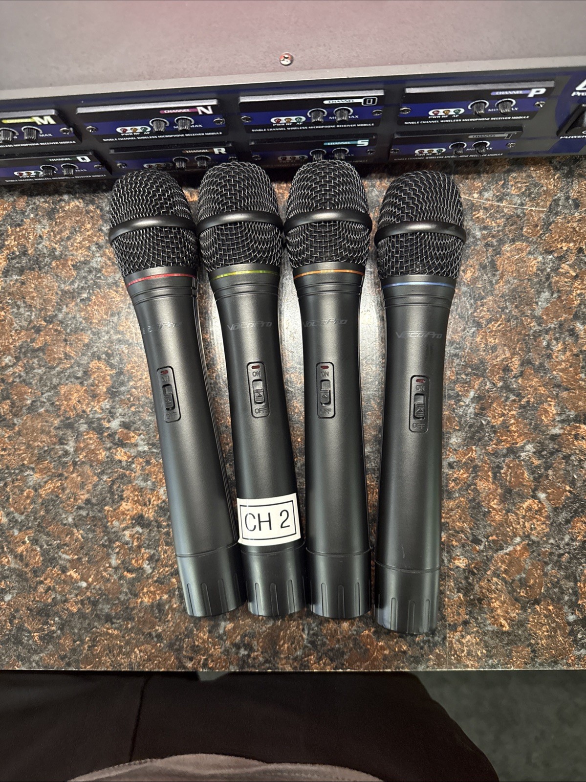 VocoPro UHF-8800 Pro 8 Channel Wireless Microphone Receiver w/ 4 Mics (LOOK)