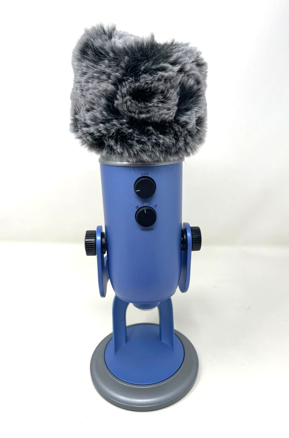 Yeti Mic USB w/Blue Voice Effects 4 Pickup Patterns Volume Control & Stand