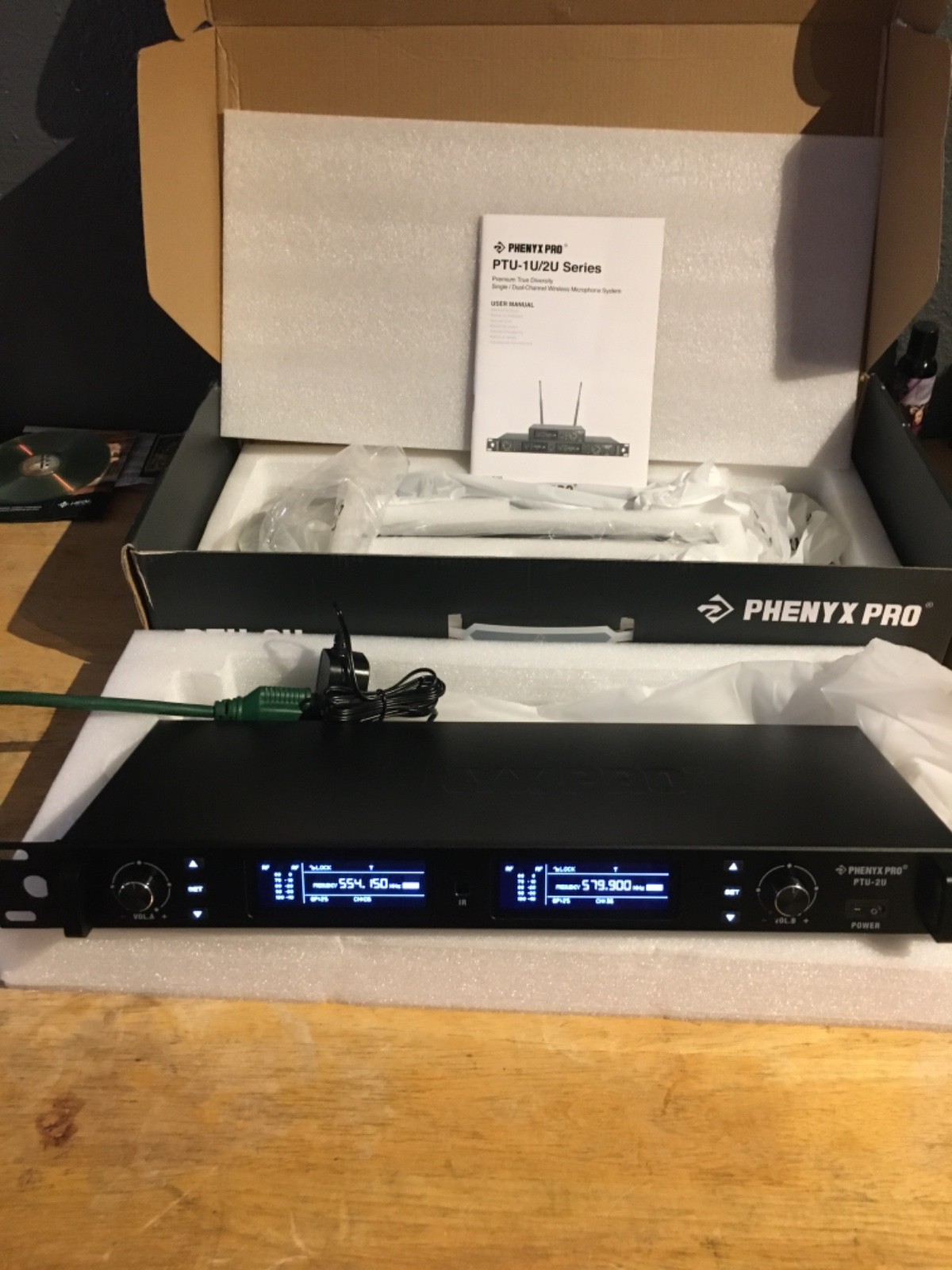 Phenyx Pro PTU-2U Wireless Stage Microphone System